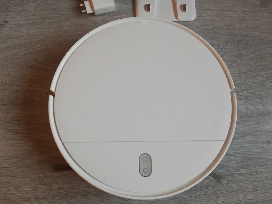 Mi Robot Vacuum-Mop Essential прахосмукачка робот