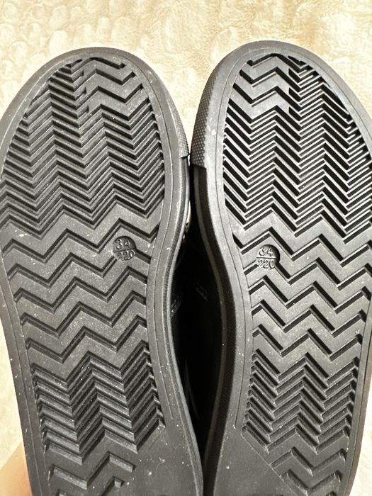 Продам кожаные туфли на мальчика