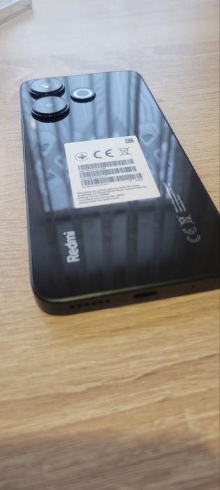 Продавам Xiaomi redmi 13