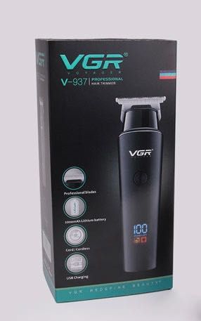 Професионална машинка за подстригване с 3 приставки