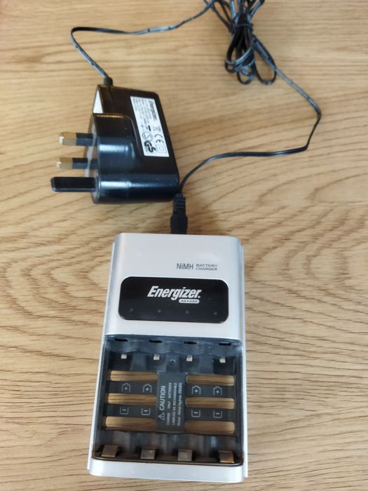 Зарядни за акумулаторни батерии АА,ААА