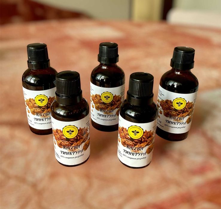 Пчелен прашец, клеева тинктура, клей/прополис, пчелен мед и продукти