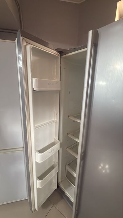 Холодильник буу