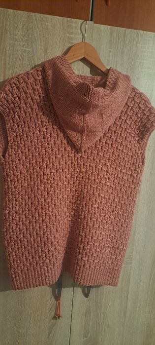 Veste  lucrate manual pentru femei