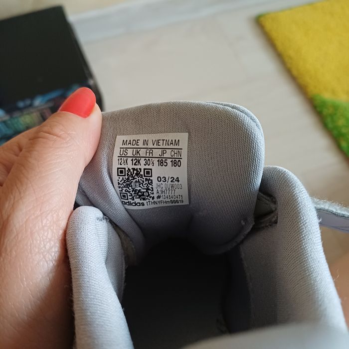 Adidasi Adidas marimea 30