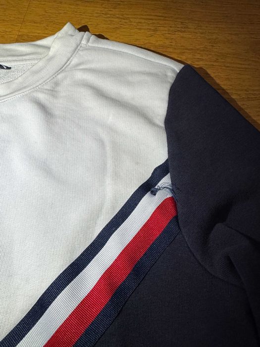 Bluză Tommy Hilfiger originală mărimea S – stare bună, defect mic