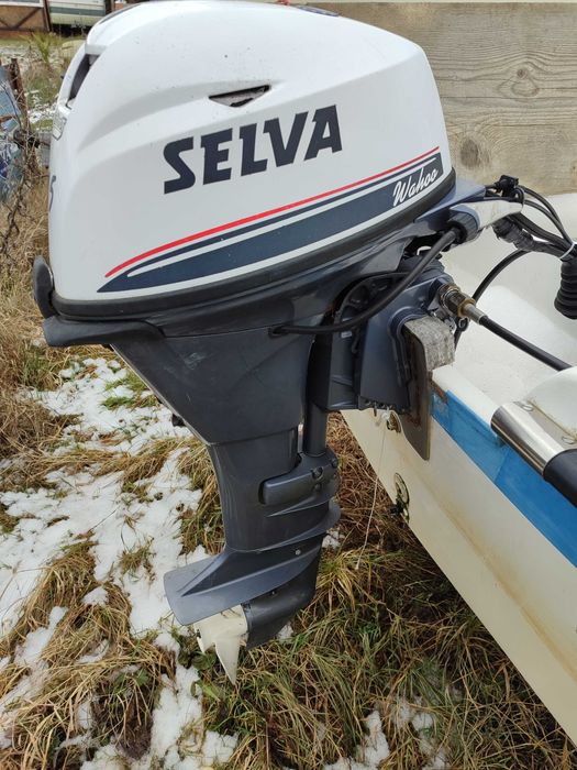 Моторна лодка Делфин 4.5 с извънбордов двигател 15к.с. Selva