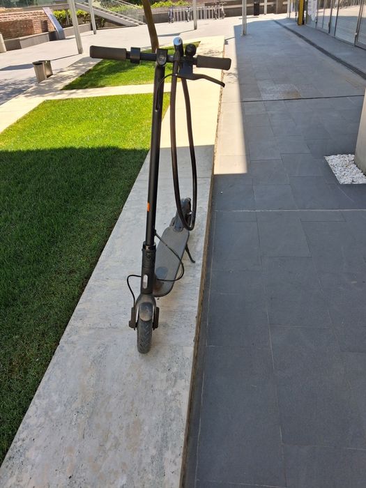 Trotineta electrica  xiaomi cu lacat inclus