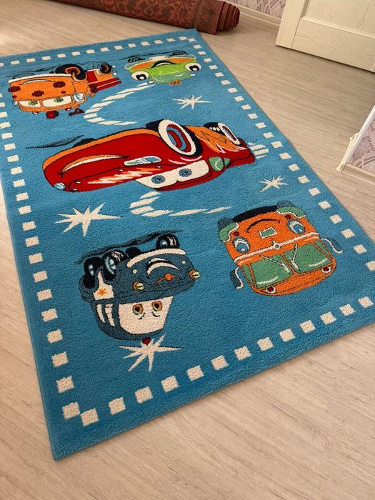 Продам ковры в хорошем состоянии