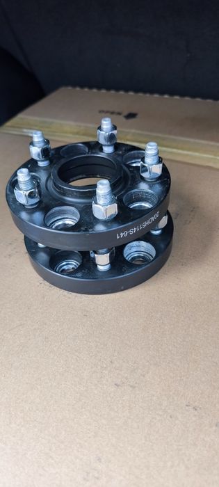 Алуминиеви фланци за Honda 5x114.3 (64.1 мм) – 20 мм (2 броя). Honda: Accord (7, 8, 9 генерация), Civic, CR-V, HR-V, FR-V