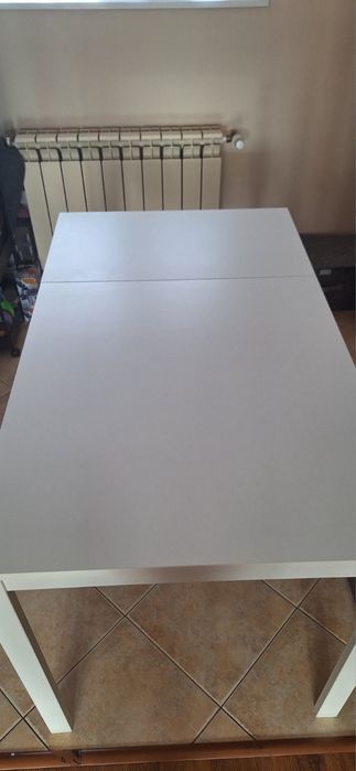 Маса с два стола