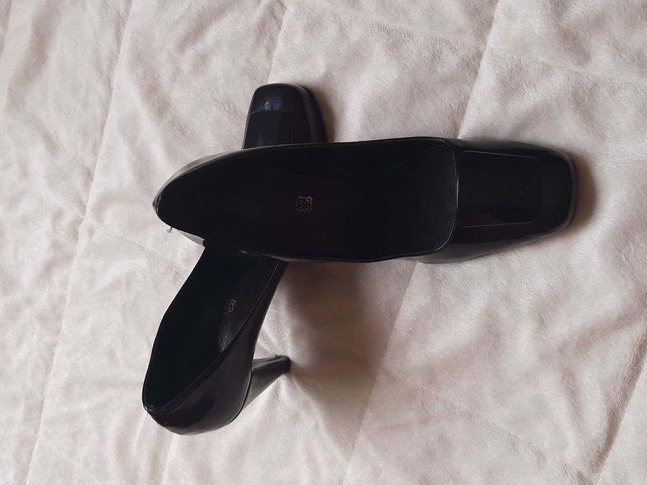 Дамски обувки почти нови