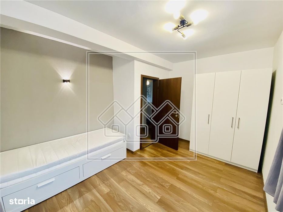 Apartament cu 3 camere si balcon mare, la cheie, terasa mare