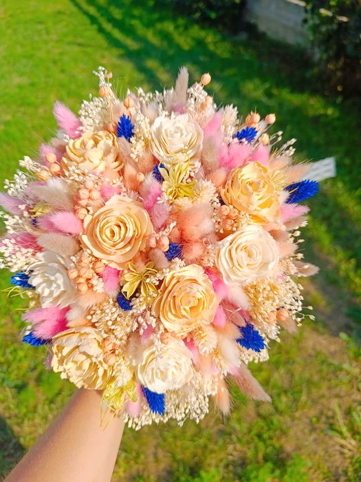 Buchet nașa sau mireasa,se pot realiza și alte modele