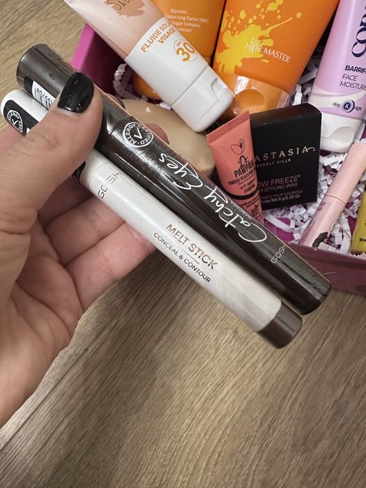 Козметика Anastasia, Gisou, Gosh, TheBalm от Bellebox