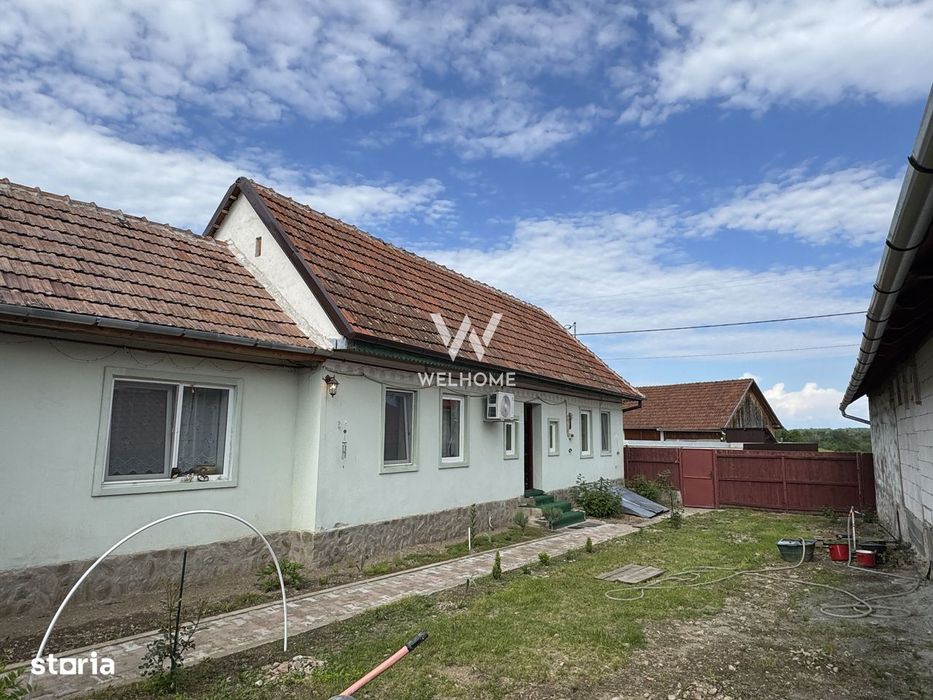 Casa individuala in Arpasu de Sus, teren mare, partial renovata