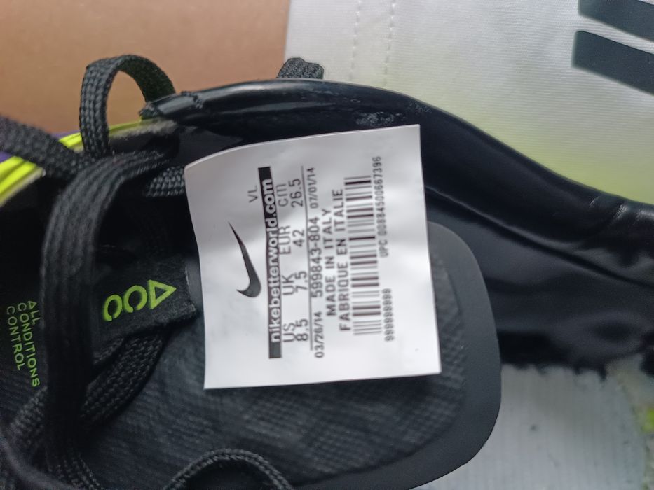 Бутсы  Nike новые 42-41 размер