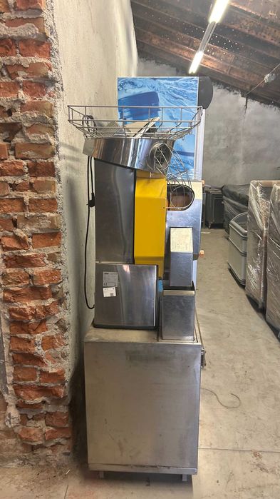 Машина за фрешове Zumex Speed Pro