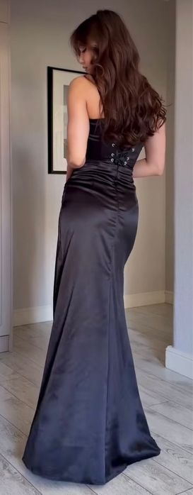 Продается платья размер S-M