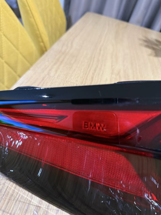 Чисто нови фейслифт стопове с лого БМВ за BMW G30