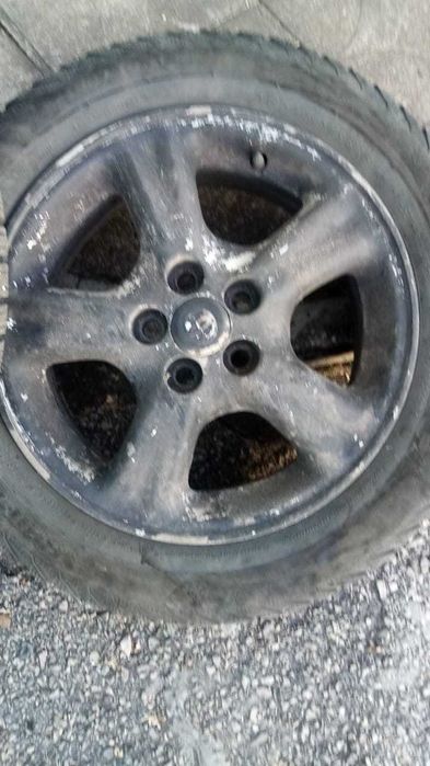 4 броя алуминиеви джанти с гуми 15-5х100 toyota с хубави зимни гуми