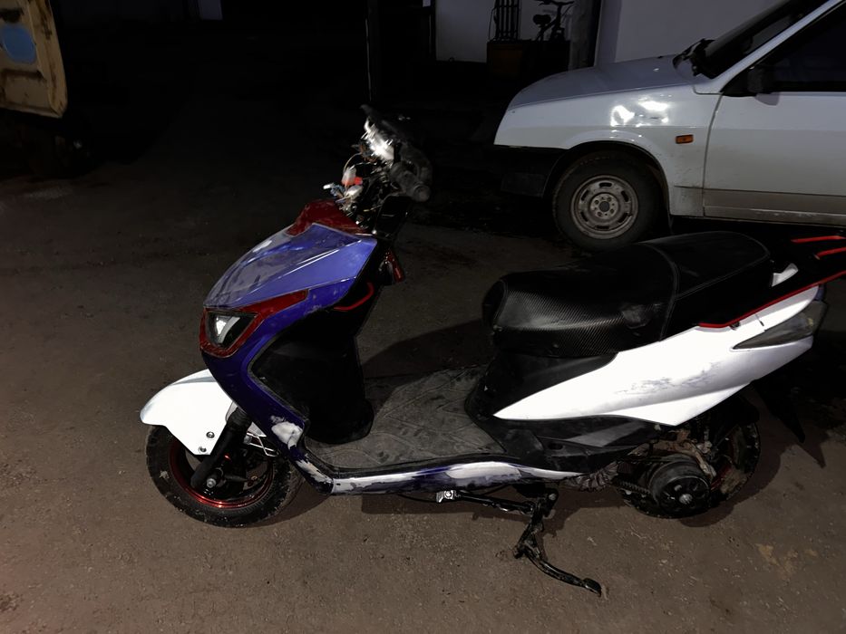 Продам скутер м8