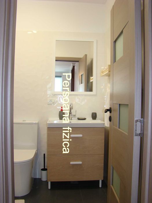 PF, Inchiriez 2 cam, acces rapid, balcon, parcare, magazine, parc, str. Abatorului 5