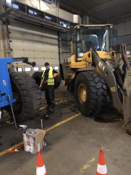 Vulcanizare mobila Non-Stop Brasov.Camioane,turisme,tractoare,utilaje