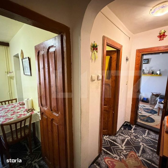 Apartament 3 camere semidecomandate, 40 mp, zona Valea Rosie