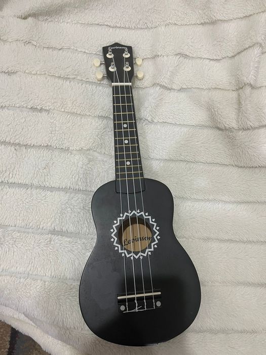 Продам музыкальный инструмент