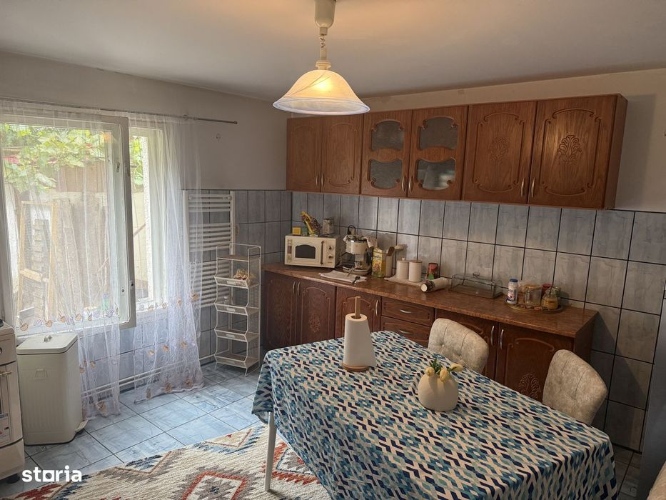 CASA 2010 | Zona Aurel Vlaicu-Cetate | 4 CAMERE | 2 Bai | Garaj