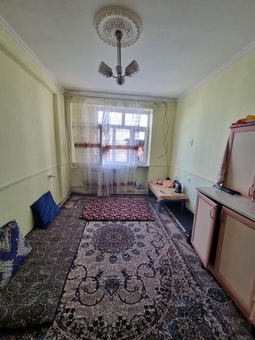 Лисунова массив  продаю 2ком. б/ общ.