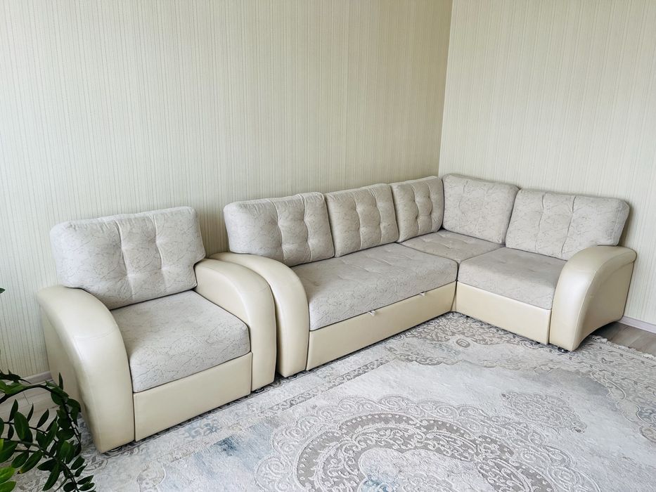 Продам диван с креслом