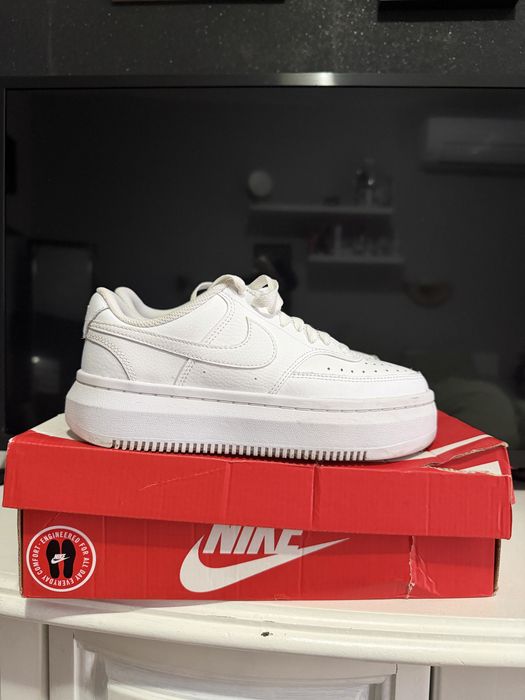 Дамски маратонки nike
