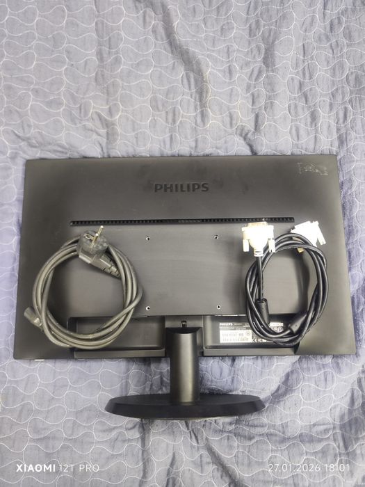 Монитор Philips 22