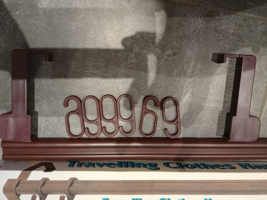 Закачалки,нови, във кашони