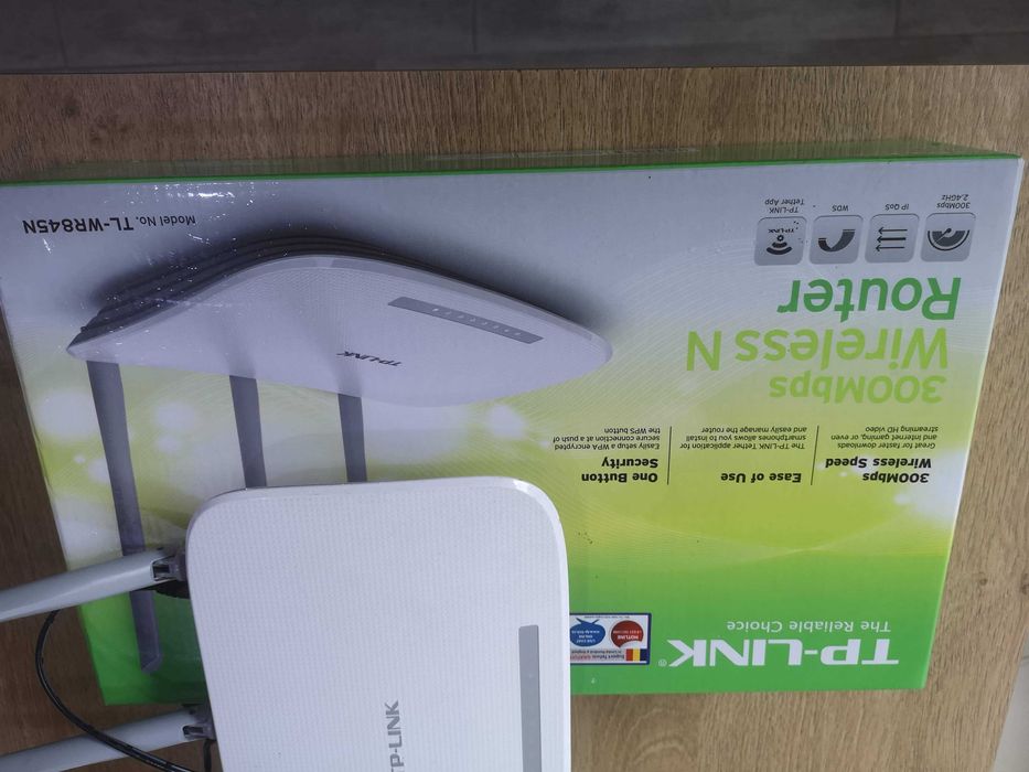 Продавам   Безжичен рутер TP-LINK TL-WR845N, N 300 Mbps