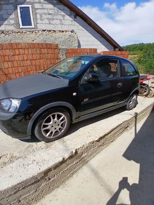 Vând opel corsa an 2002