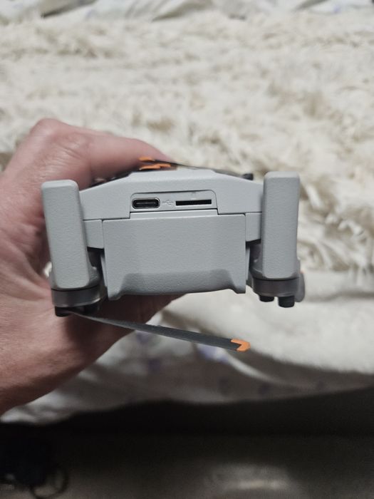 Продам на запчасти dji mini 4 pro