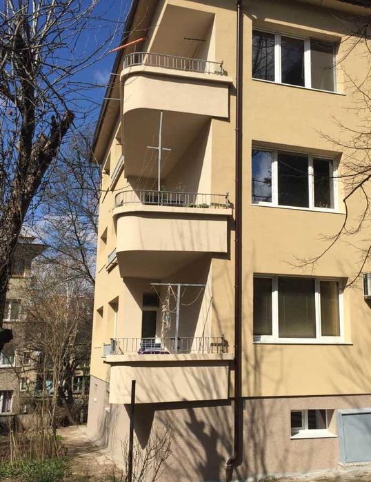 Constructii, Finisaje interioare si exterioare, Tencuieli Gleturi Zugraveli Gresie Faianta Parchet Montare usi Rigips Instalatii Reparatii Acoperisuri