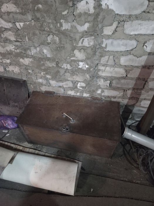 Продам 2 сейфа в хорошем состоянии