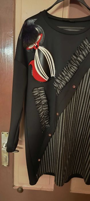 Дамска туника с асиметрични ръкави