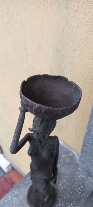 Statuie veche din Bronz