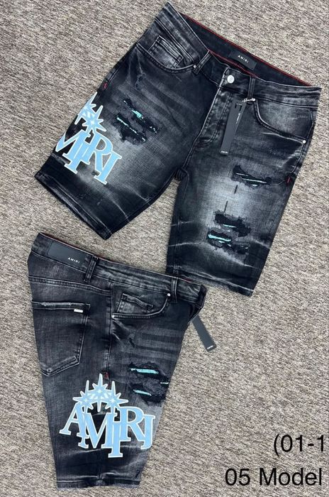 Pantaloni scurti de blugi