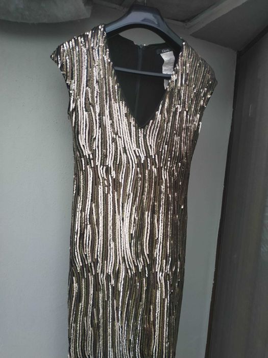 Rochie lunga paiete,marimea s -m,purtata o singura data