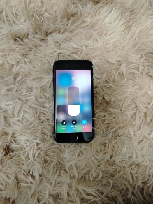 Продаётся телефон