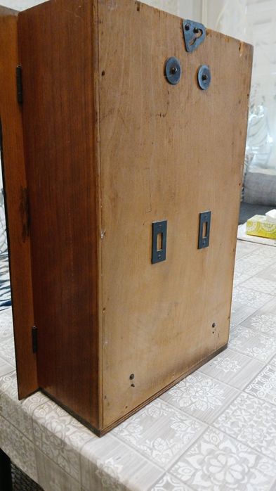 Старинен стенен часовник