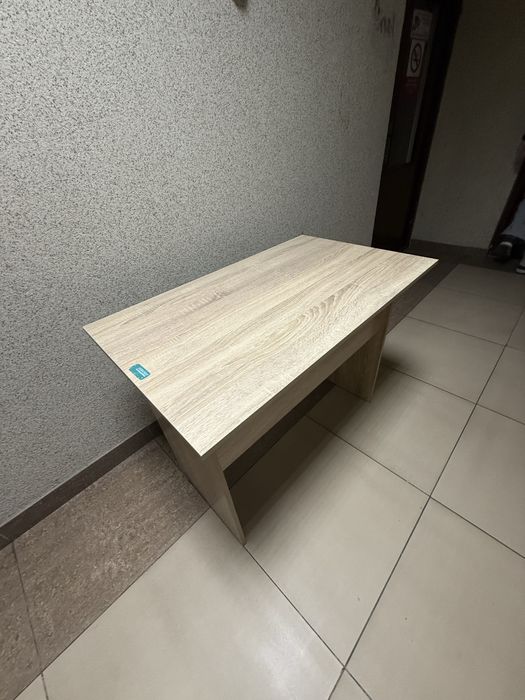 Продам стол и стулья