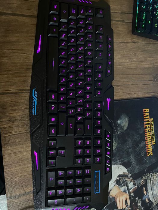 Продам клавиатуру, мышку , коврик