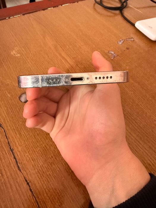 iPhone 12 Pro 128 GB 93% baterie